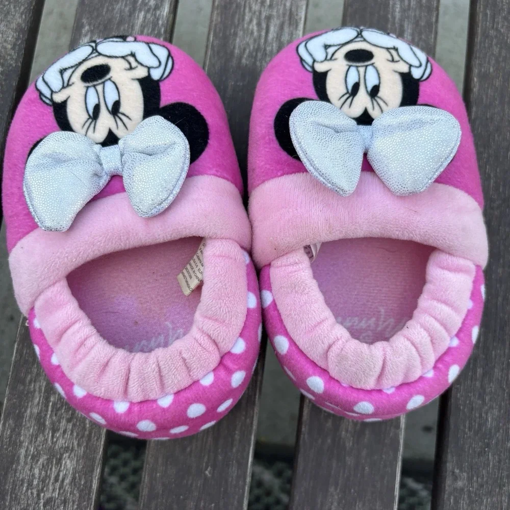 Disney Kids 5-6 Pink Minnie Mouse Slippers Polka Dot Bow Plush House Shoes Cozy